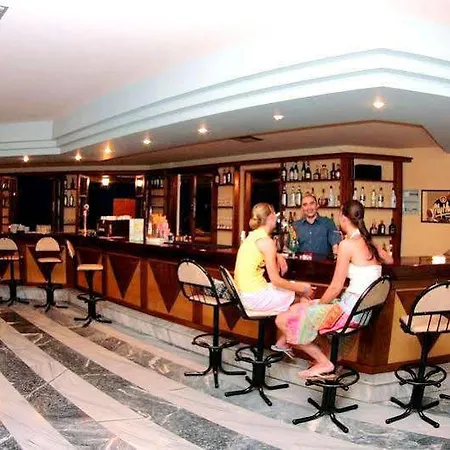 Semiramis Village Hotel 4*